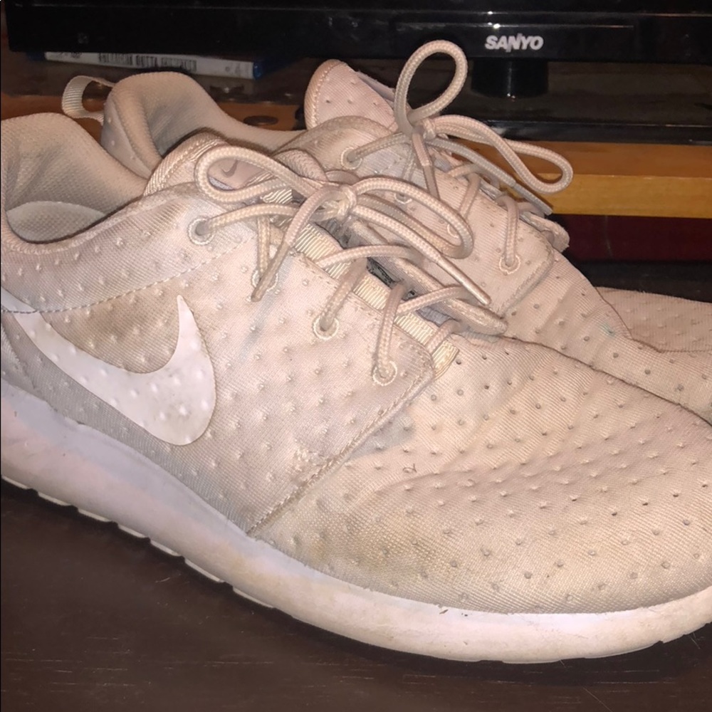 Nike roshes 2